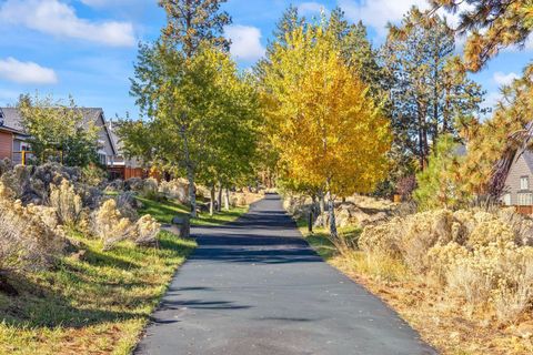 Tiny photo for 1094 E Horse Back Trail, Sisters, OR 97759 (MLS # 220210827)