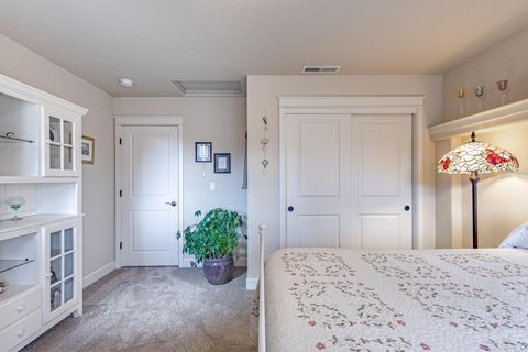 Tiny photo for 1094 E Horse Back Trail, Sisters, OR 97759 (MLS # 220210827)