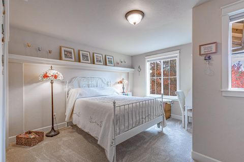 Tiny photo for 1094 E Horse Back Trail, Sisters, OR 97759 (MLS # 220210827)