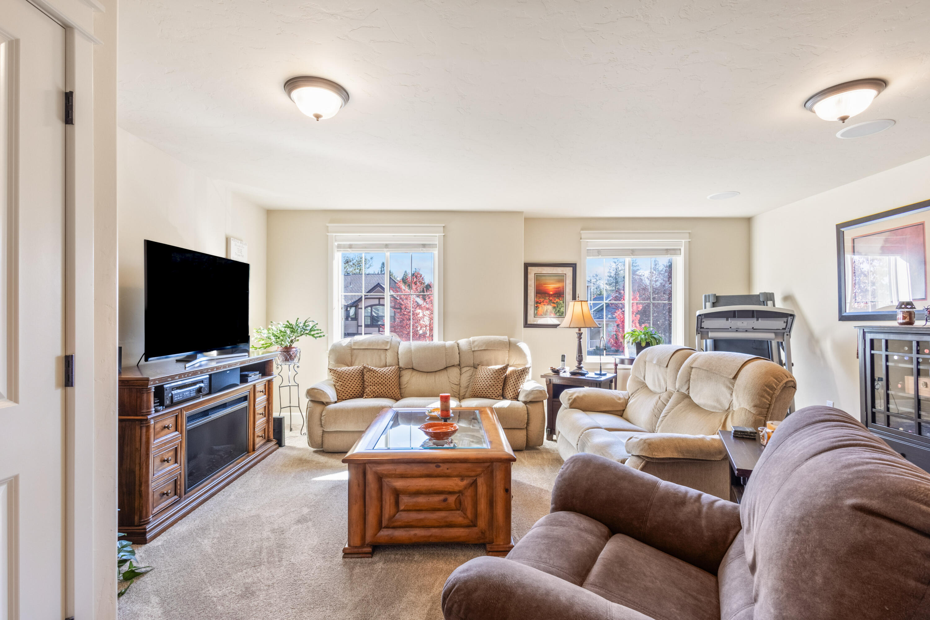 SaddleStone - Residential