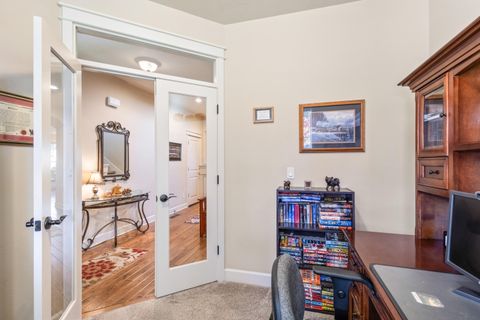 Tiny photo for 1094 E Horse Back Trail, Sisters, OR 97759 (MLS # 220210827)