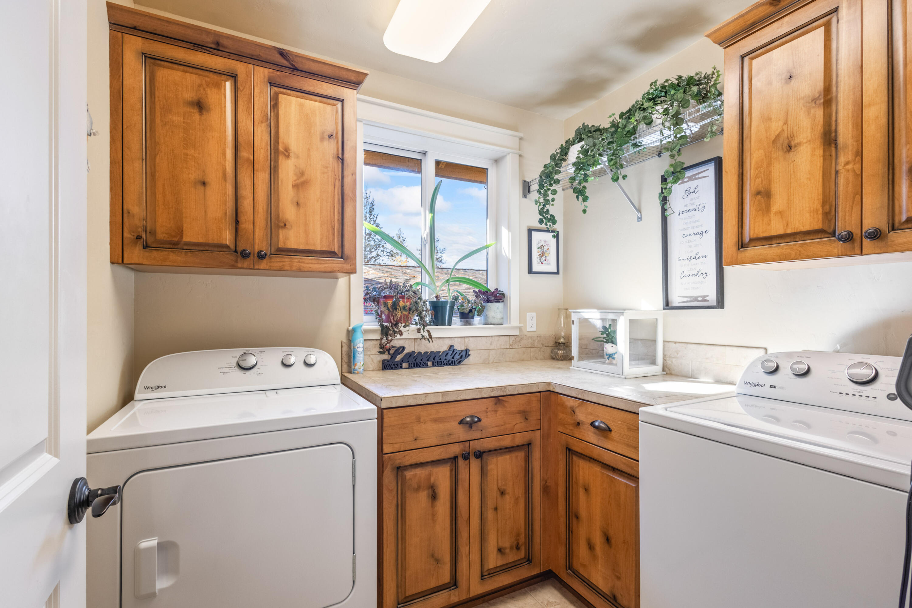 SaddleStone - Residential