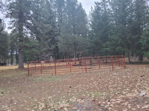 Tiny photo for 15922 Green Springs Highway, Ashland, OR 97520 (MLS # 220215130)