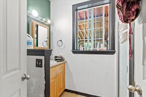 Tiny photo for 15922 Green Springs Highway, Ashland, OR 97520 (MLS # 220215130)