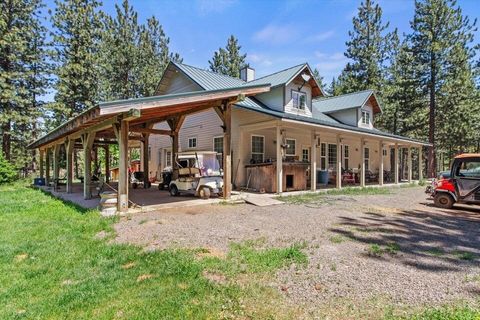 Photo of 15922 Green Springs Highway, Ashland, OR 97520 (MLS # 220215130)