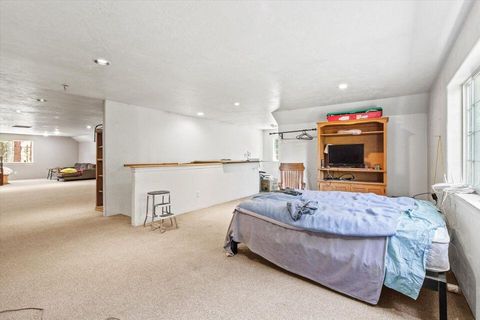 Tiny photo for 15922 Green Springs Highway, Ashland, OR 97520 (MLS # 220215130)