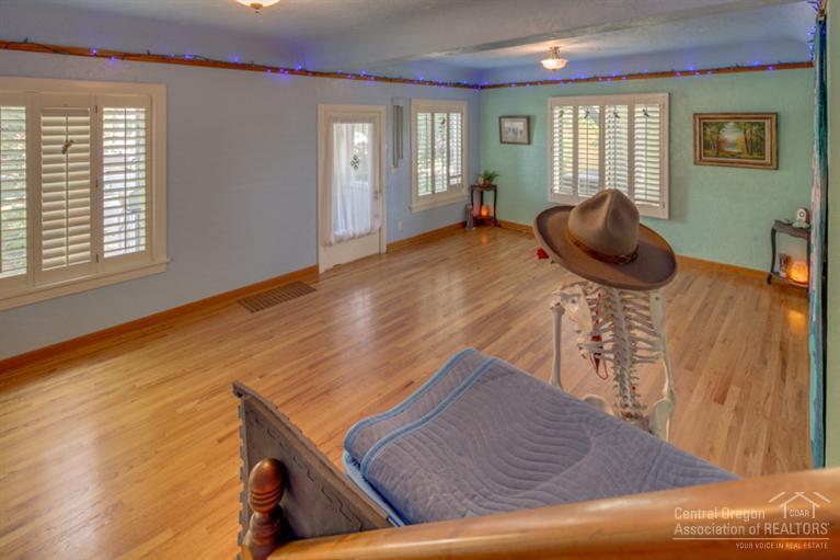 CLAB - Commercial Sale