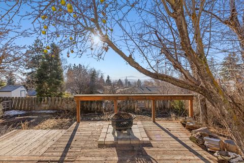 Tiny photo for 1104 Tamera Drive, Klamath Falls, OR 97603 (MLS # 220214024)