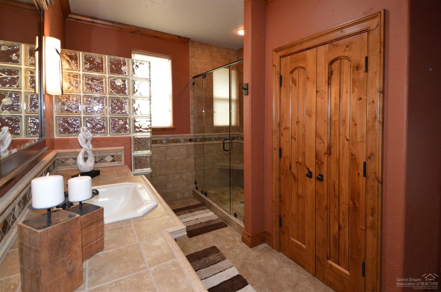 Eagle Crest - Residential