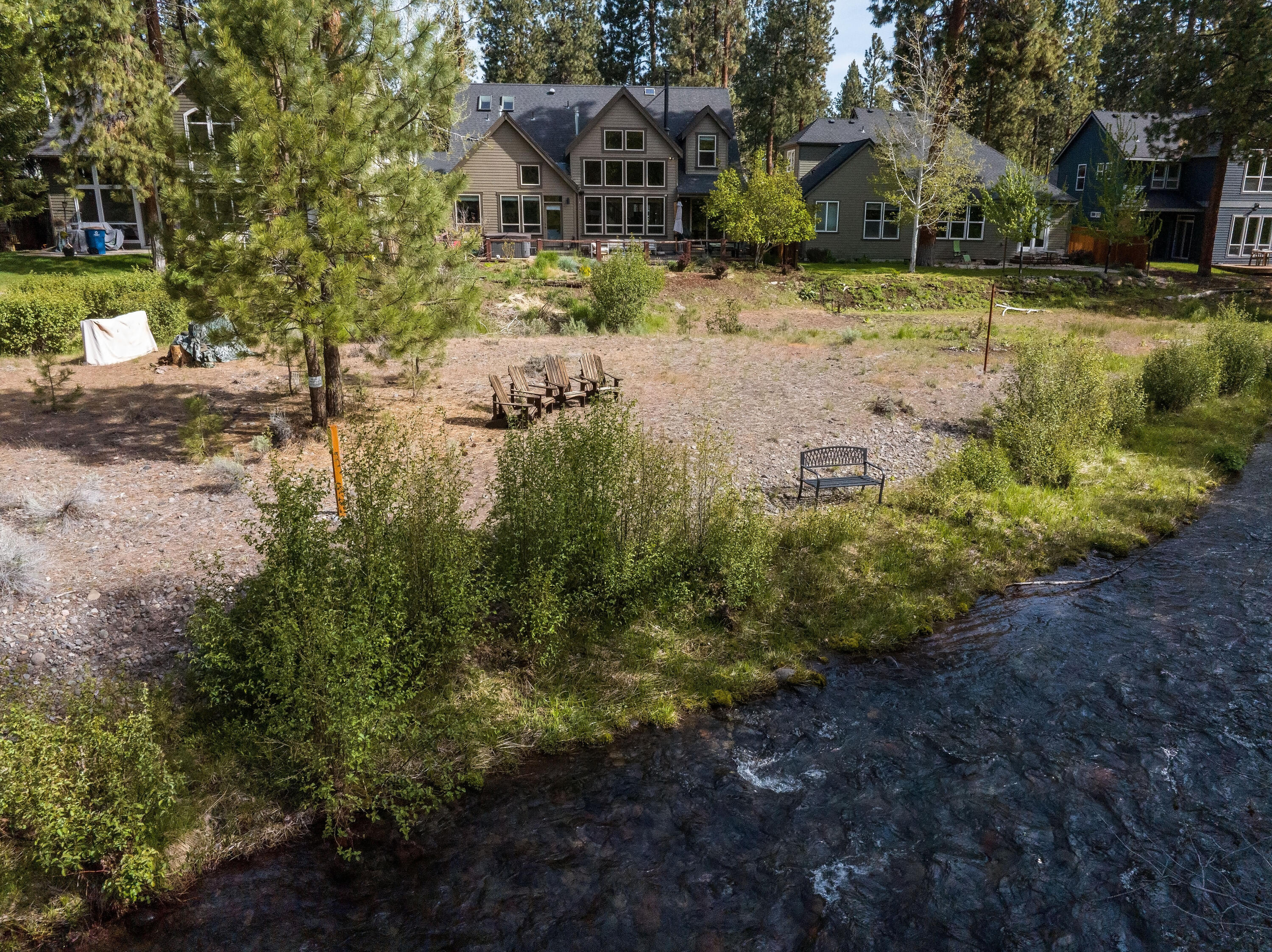 935 E Creek View Drive
