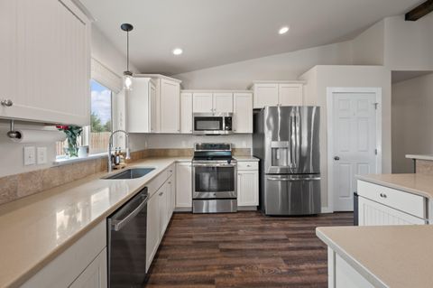 Tiny photo for 16625 SW Dove Road, Terrebonne, OR 97760 (MLS # 220219607)