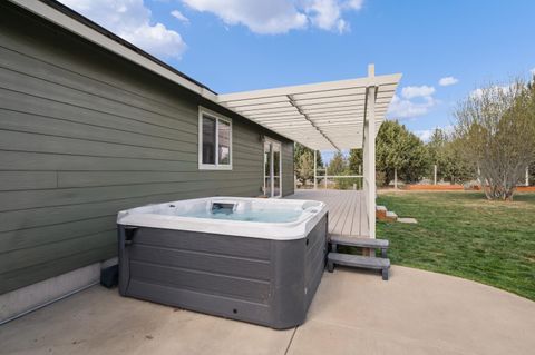 Tiny photo for 16625 SW Dove Road, Terrebonne, OR 97760 (MLS # 220219607)