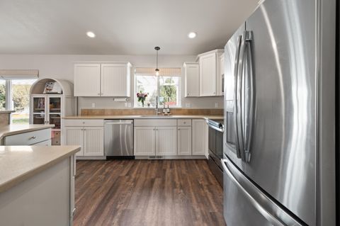 Tiny photo for 16625 SW Dove Road, Terrebonne, OR 97760 (MLS # 220219607)