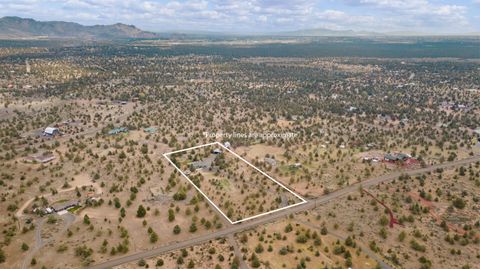 Tiny photo for 16625 SW Dove Road, Terrebonne, OR 97760 (MLS # 220219607)
