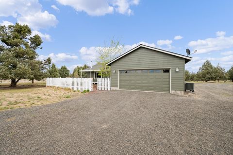 Tiny photo for 16625 SW Dove Road, Terrebonne, OR 97760 (MLS # 220219607)