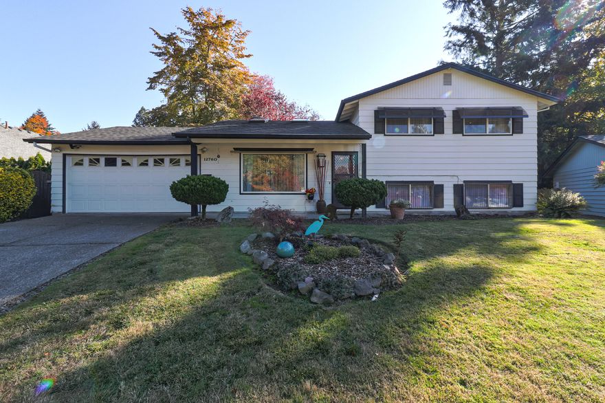 Light-filled Tri-Level on a spacious .21 acre lot. Two blocks from Peppertree Park, six blocks Commonwealth Park. Beaverton schools. Vaulted ceilings. Light Focused Home: updated windows, multiple skylights and solar tube. Kitchen and upstairs bath with garden windows. Glass sunroom on the back patio. Two bedrooms up. Family room and bonus room down. Lots of custom features. Beautifully landscaped. Convenient 5 minutes to 2 ramps for HWY 26. Click the Virtual tour link for a 3D home tour!
