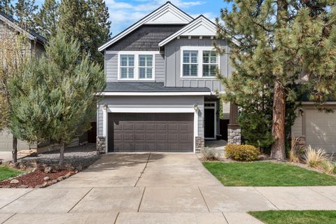 Photo of 19548 Salmonberry Court, Bend, OR 97702 (MLS # 220219797)