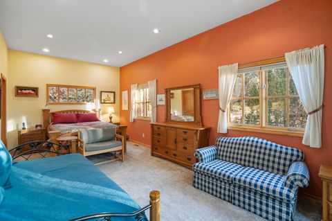 Tiny photo for 64742 Sylvan Loop, Bend, OR 97701 (MLS # 220212799)