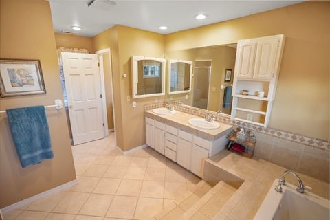 Tiny photo for 64742 Sylvan Loop, Bend, OR 97701 (MLS # 220212799)