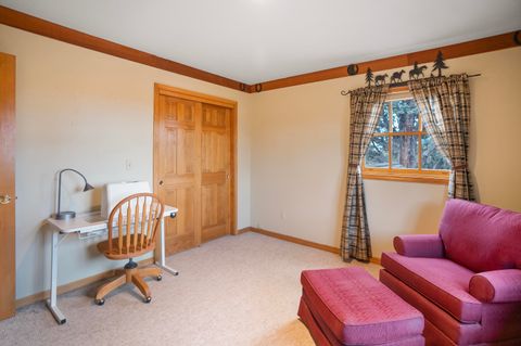 Tiny photo for 64742 Sylvan Loop, Bend, OR 97701 (MLS # 220212799)