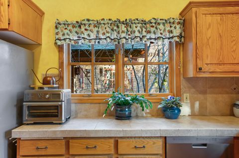 Tiny photo for 64742 Sylvan Loop, Bend, OR 97701 (MLS # 220212799)