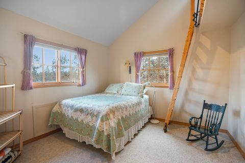 Tiny photo for 64742 Sylvan Loop, Bend, OR 97701 (MLS # 220212799)