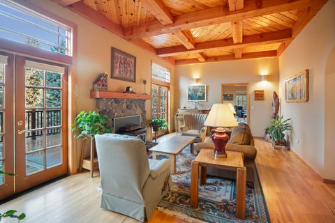 Tiny photo for 64742 Sylvan Loop, Bend, OR 97701 (MLS # 220212799)