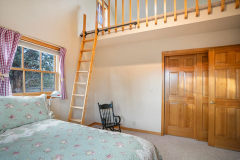 Tiny photo for 64742 Sylvan Loop, Bend, OR 97701 (MLS # 220212799)