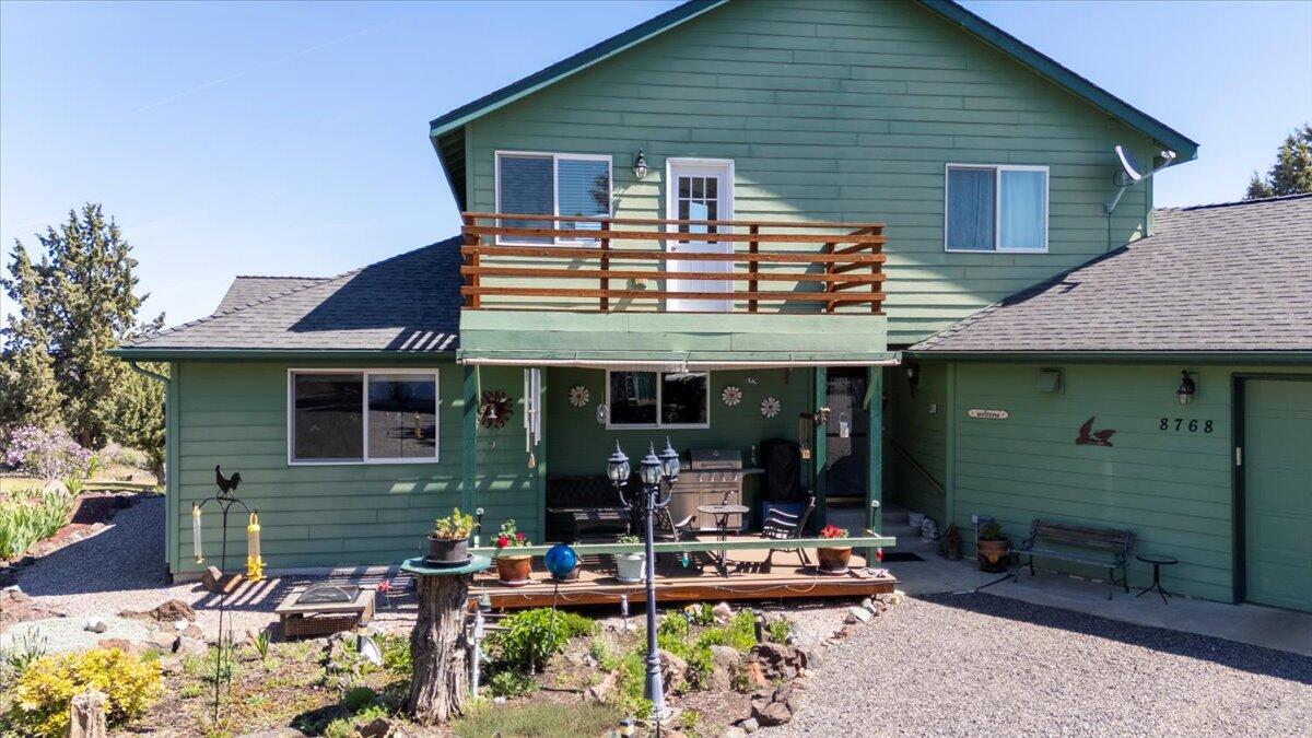 8768 SW Waterhole Place