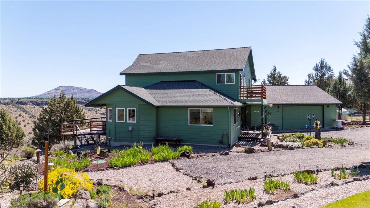8768 SW Waterhole Place