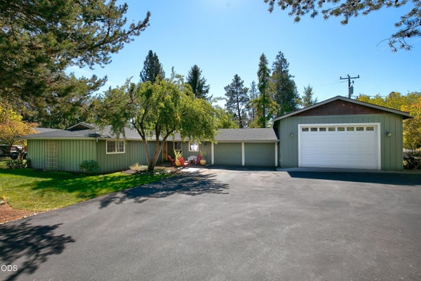 20341 SHAHALA CT, BEND, OR 97702 - Image e68b48be690e91171af91235093e4478/2204348541