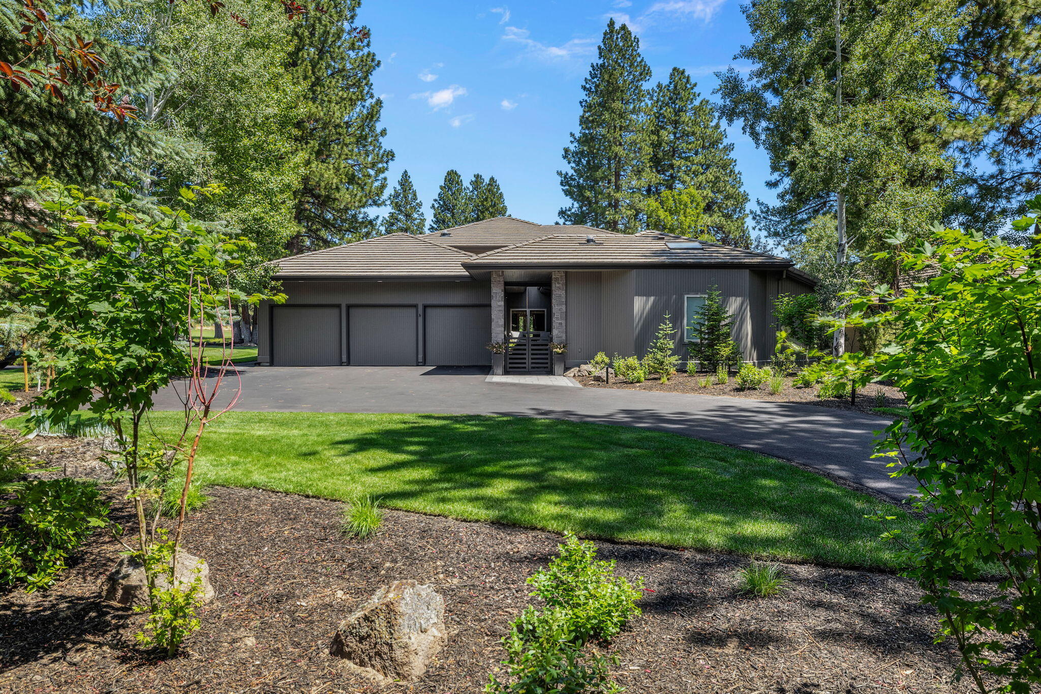 Broken Top - Residential