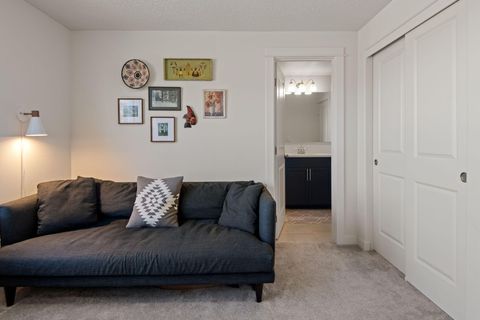 Tiny photo for 2042 SW 39th Street, Redmond, OR 97756 (MLS # 220217637)