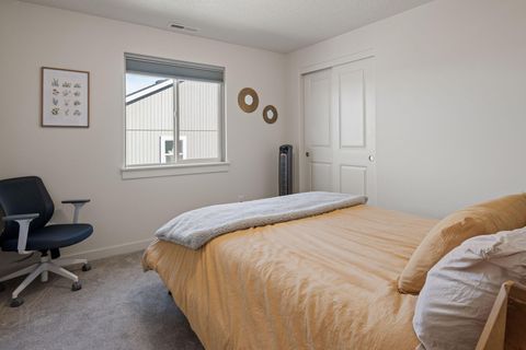 Tiny photo for 2042 SW 39th Street, Redmond, OR 97756 (MLS # 220217637)