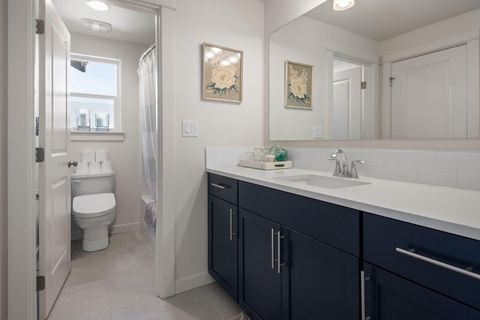 Tiny photo for 2042 SW 39th Street, Redmond, OR 97756 (MLS # 220217637)