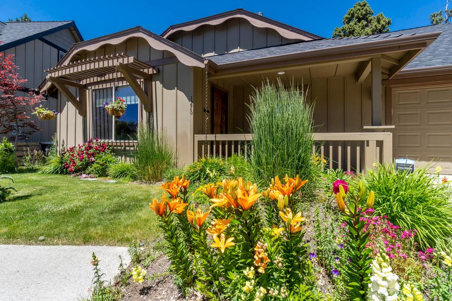 Honey stop the car!  Perfect single story hm tucked away at the end of a cul-de-sac. Great rm has stunning custom built stone gas fireplace w/ mantel, vaulted ceilings, wood-wrapped windows, recessed
lighting & solid laminate floors throughout.  Open dining rm.  Wonderful kitchen w/ gleaming wood cabinets, stainless steel appliances, 4 burner gas stove, microwave & window at sink overlooking the back patio.  Primary bedroom has views of the grassy backyard, large organized walk-in closet & full bath.  Laundry room has built-in cabinets.  2 car att garage w/ ladder leading to attic for extra storage.  Enjoy outdoor entertaining on your covered patio & fully fenced yard complete w/ stick-built storage shed.  Don't miss out!