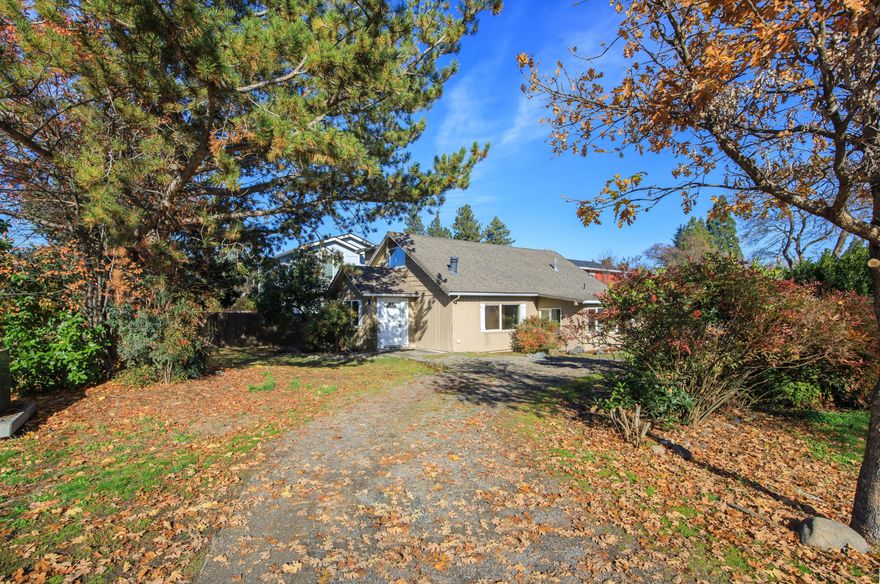 This 3 + bedrooms, 2 full baths with 1696 Sq Feet of living space is move in ready! Cute newly remodeled home with big windows and a thoughtful open plan layout. This
home is warm and inviting with new interior paint, new flooring, new tile shower. Located close to town and schools it sits on a corner lot with Shady trees and quiet neighborhood. Updated HVAC enclosed finished porch surrounded by windows to enjoy your morning coffee. Potential to add an ADU if you are an investor buyer to do their own Due Diligence with the city of Phoenix. This home is priced to sell and will not last long. Call for a tour of this home today!