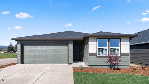 Photo of 504 Dawn Court, Medford, OR 97501 (MLS # 220229053)