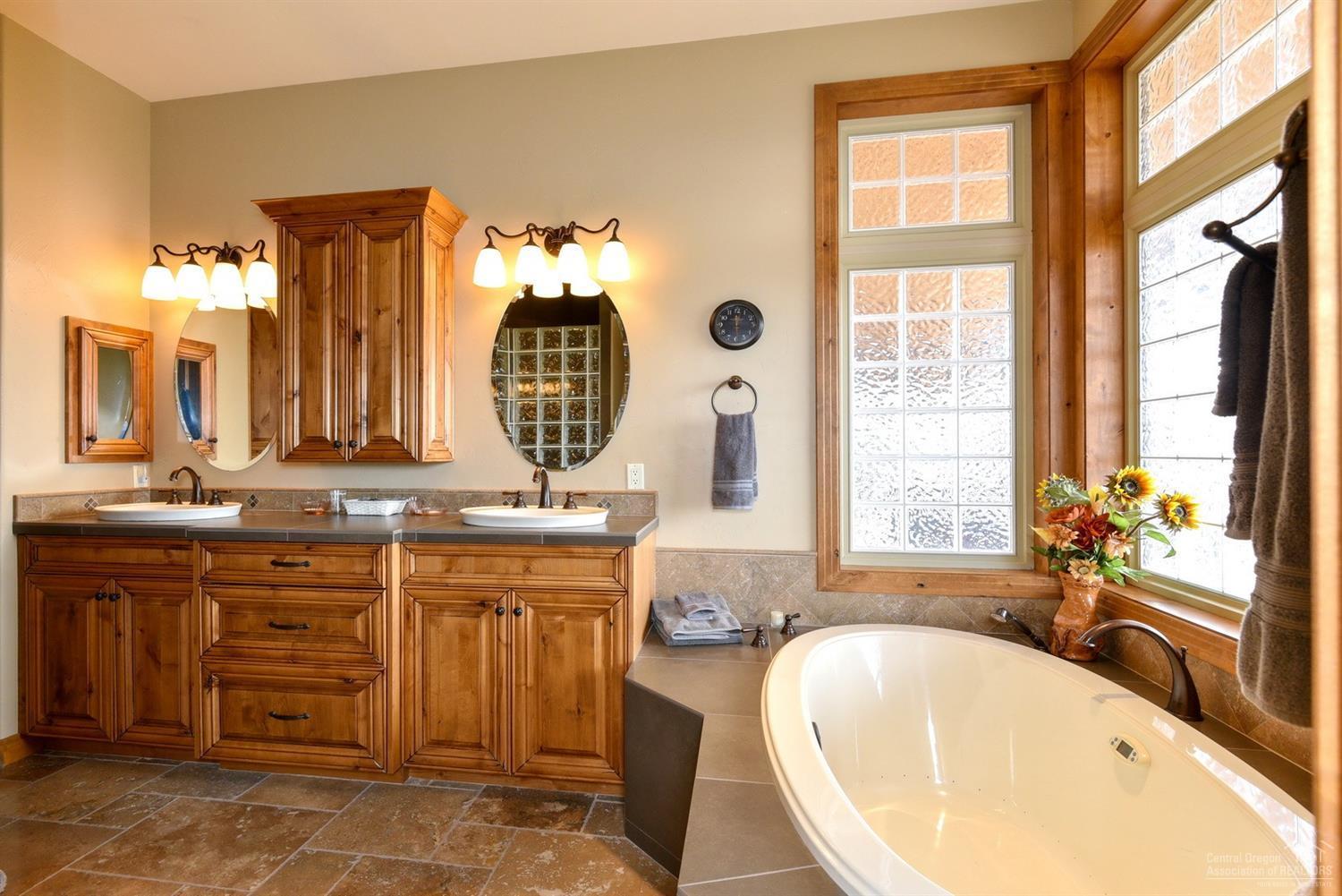 Eagle Crest - Residential