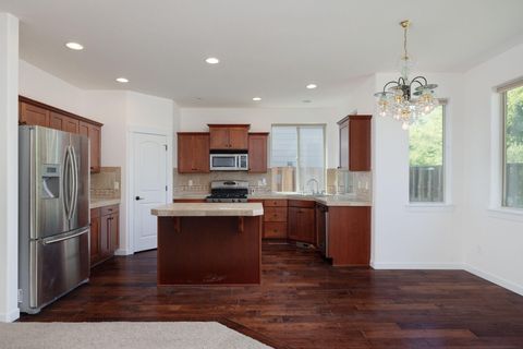 Tiny photo for 2934 NE Dogwood Drive, Bend, OR 97701 (MLS # 220213929)