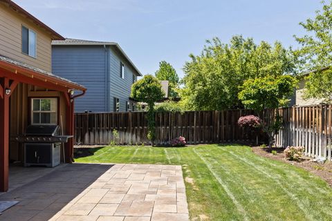 Tiny photo for 2934 NE Dogwood Drive, Bend, OR 97701 (MLS # 220213929)