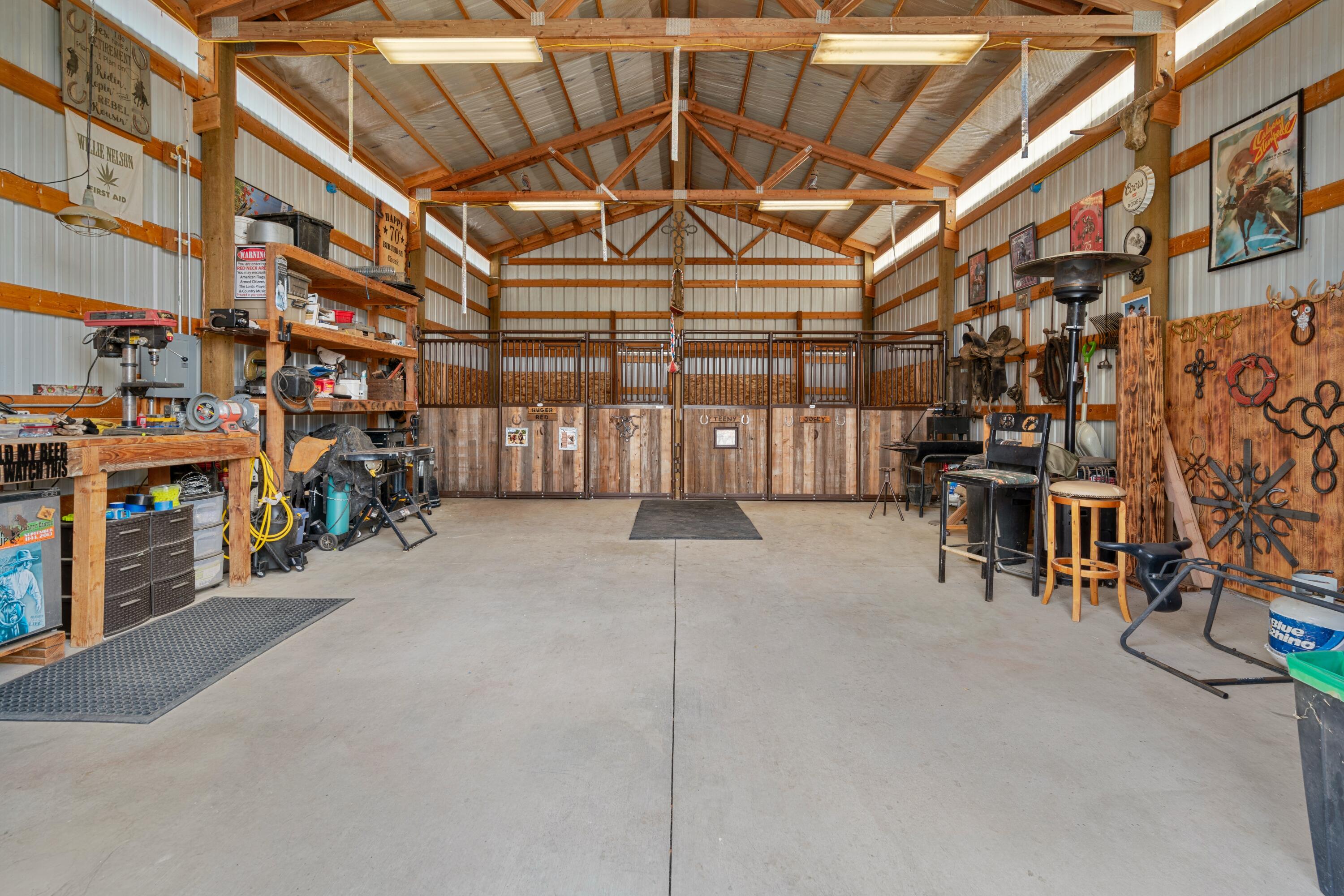 Twin Lakes Ranch - Residential