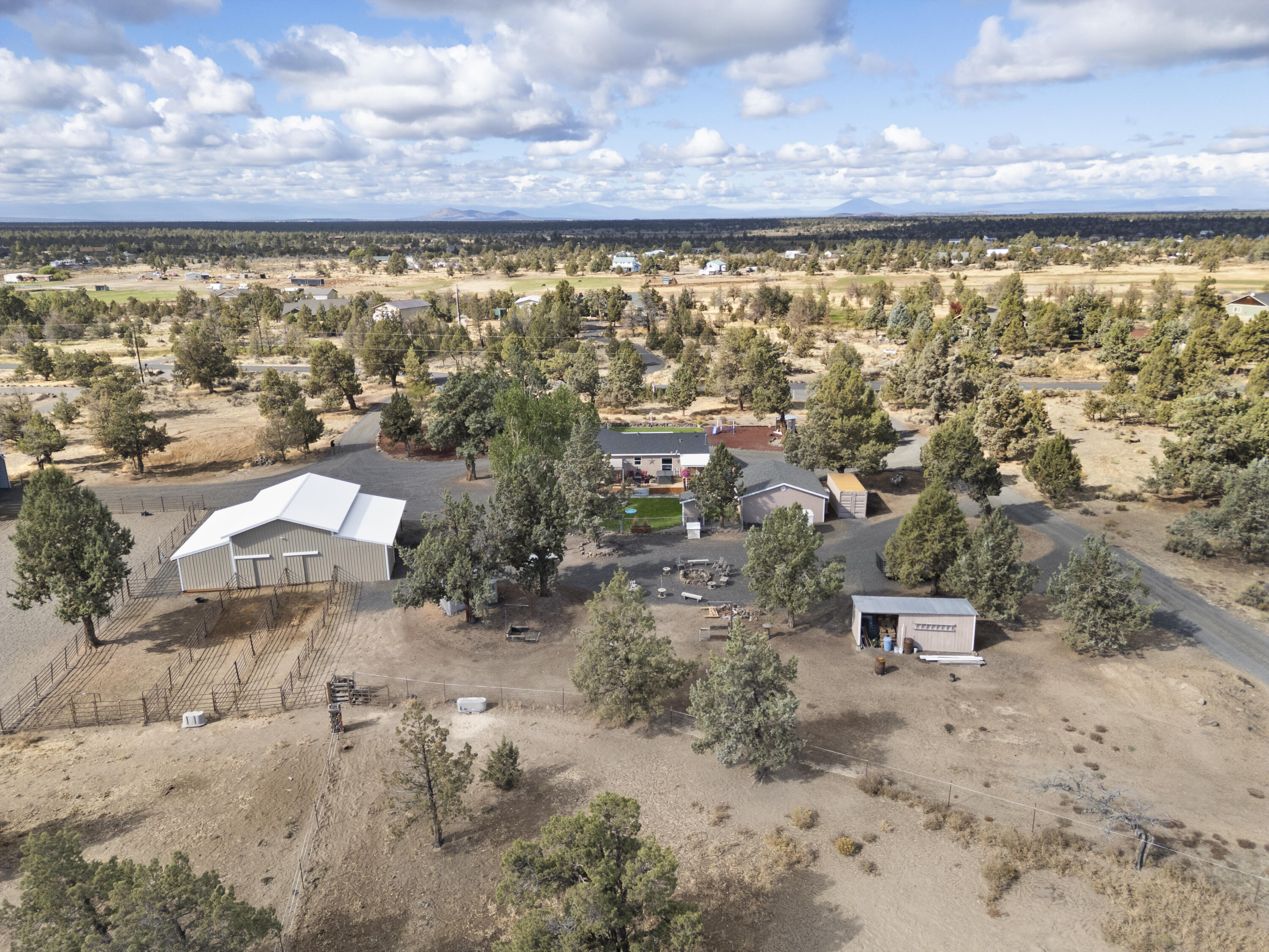 Twin Lakes Ranch - Residential