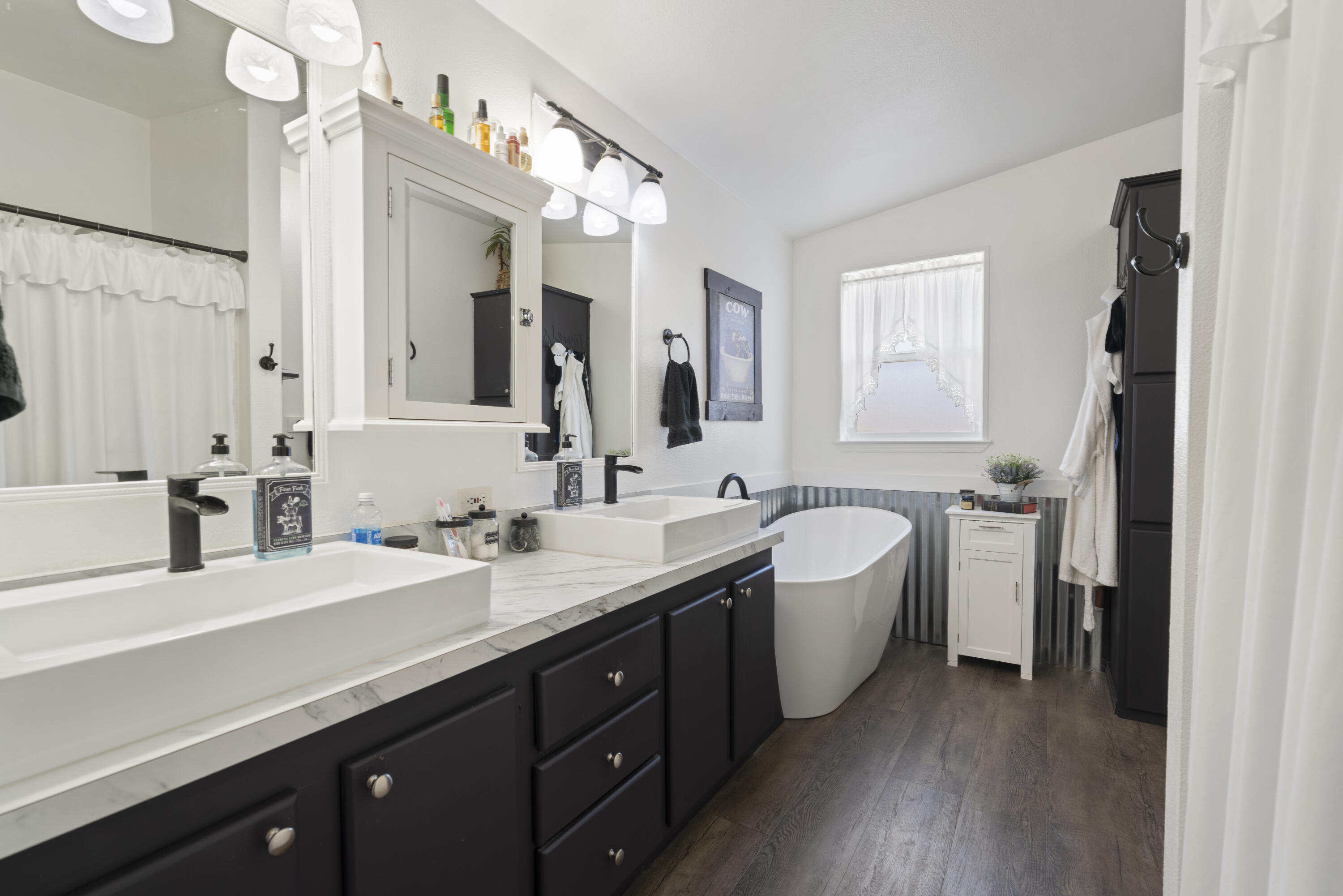 Twin Lakes Ranch - Residential