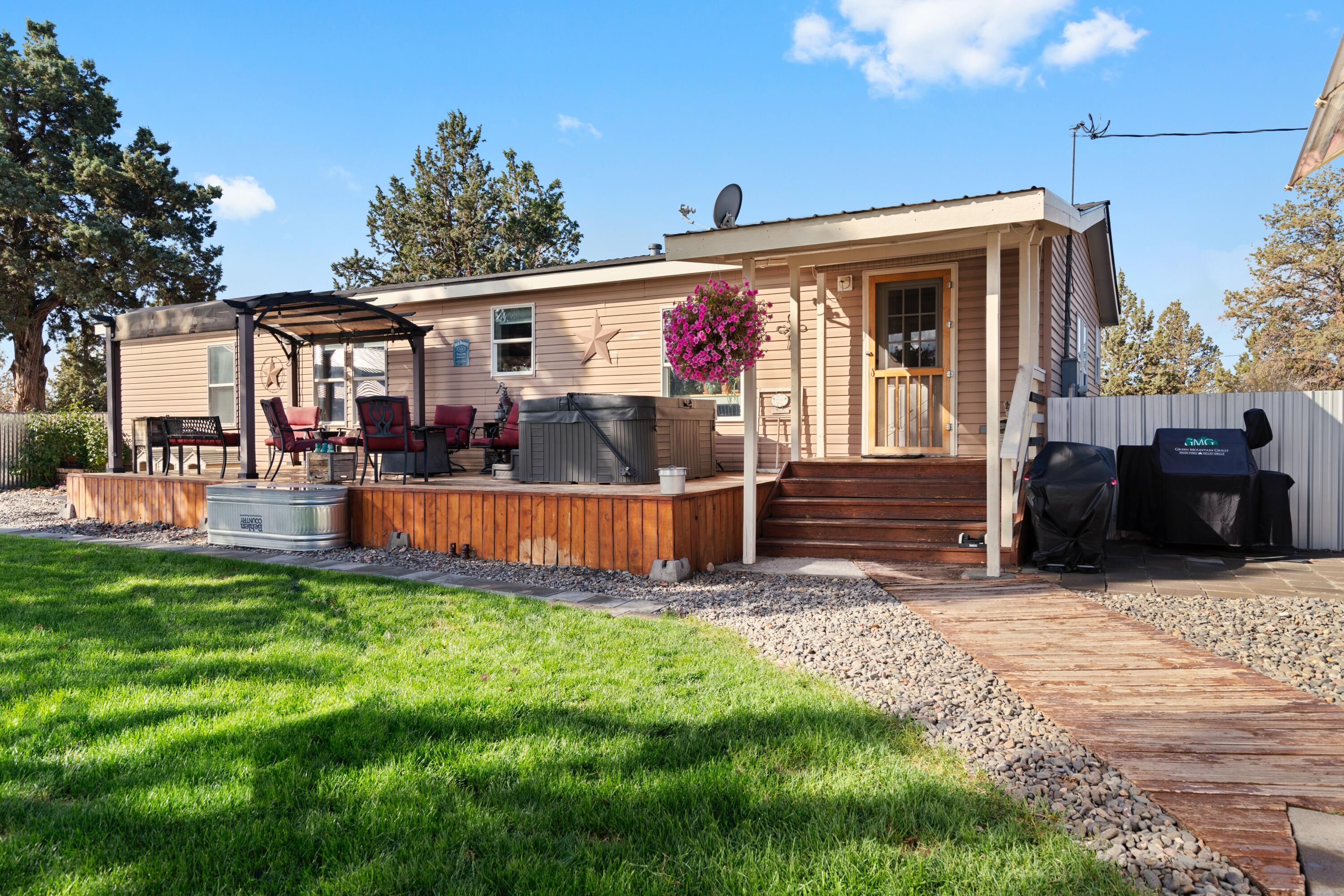 Twin Lakes Ranch - Residential