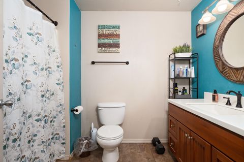 Tiny photo for 2727 Connell Avenue, Medford, OR 97501 (MLS # 220214840)