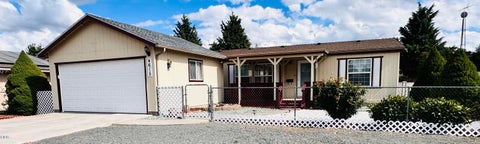 Photo of 4615 Alt Way, Klamath Falls, OR 97603 (MLS # 220228589)