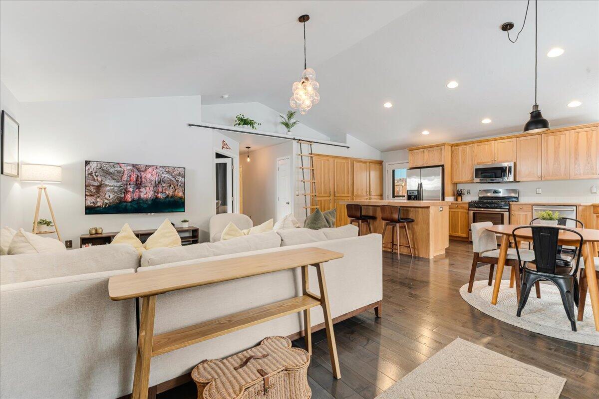 Bonne Home - Residential