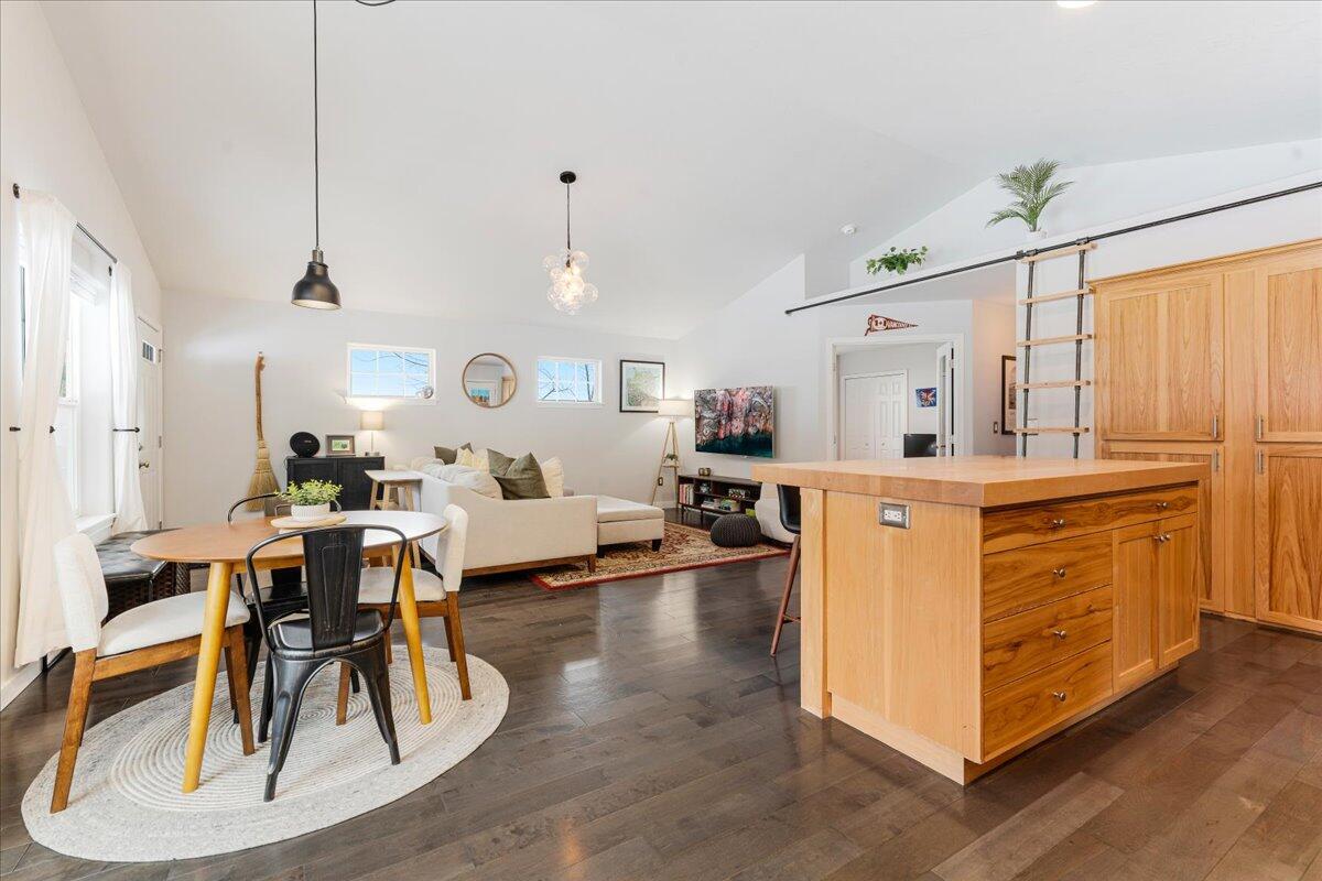 Bonne Home - Residential