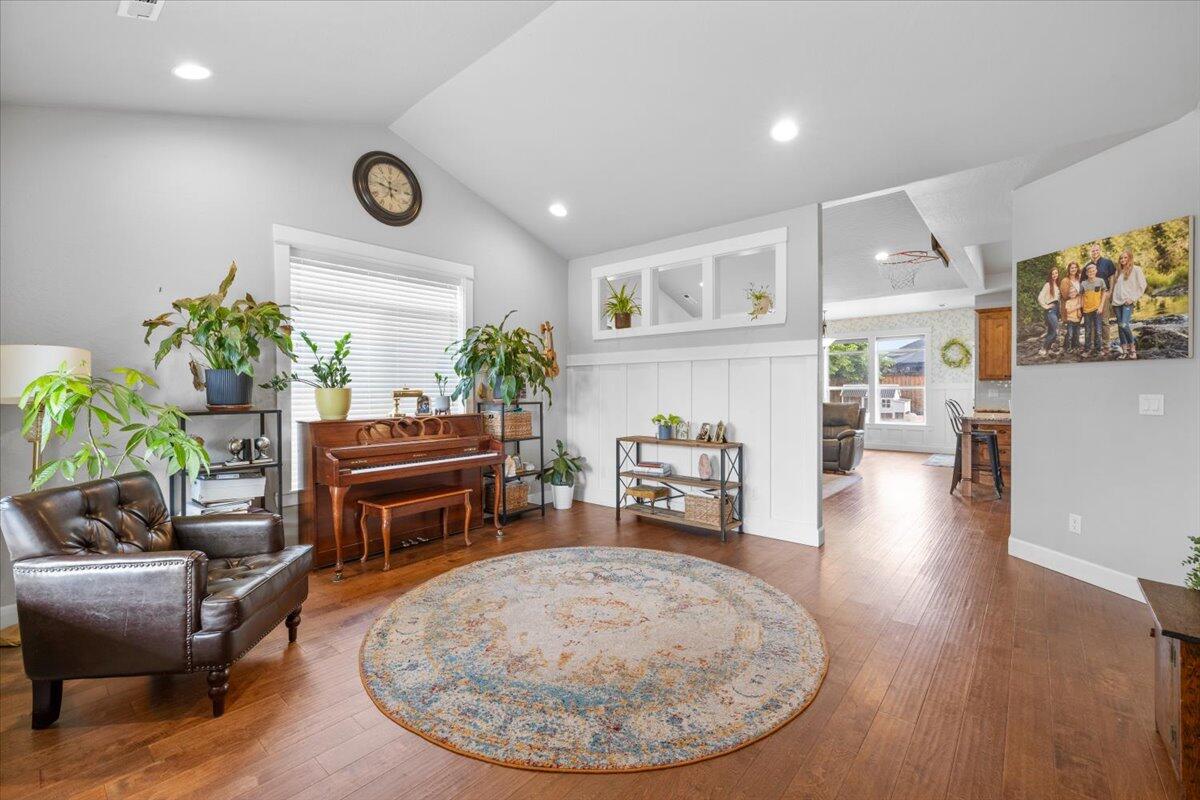 2023 Jeremy Street